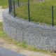 Gabionenmauer 150cm an der Straße in Rundung gebaut